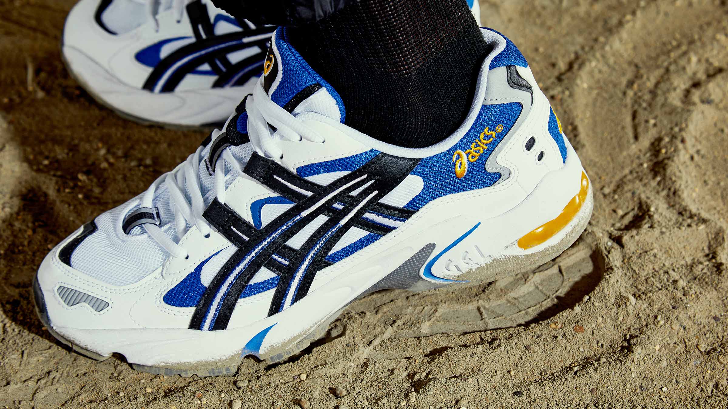 Asics Gel Kayano 5 Og White Black And Blue End Launches 8337