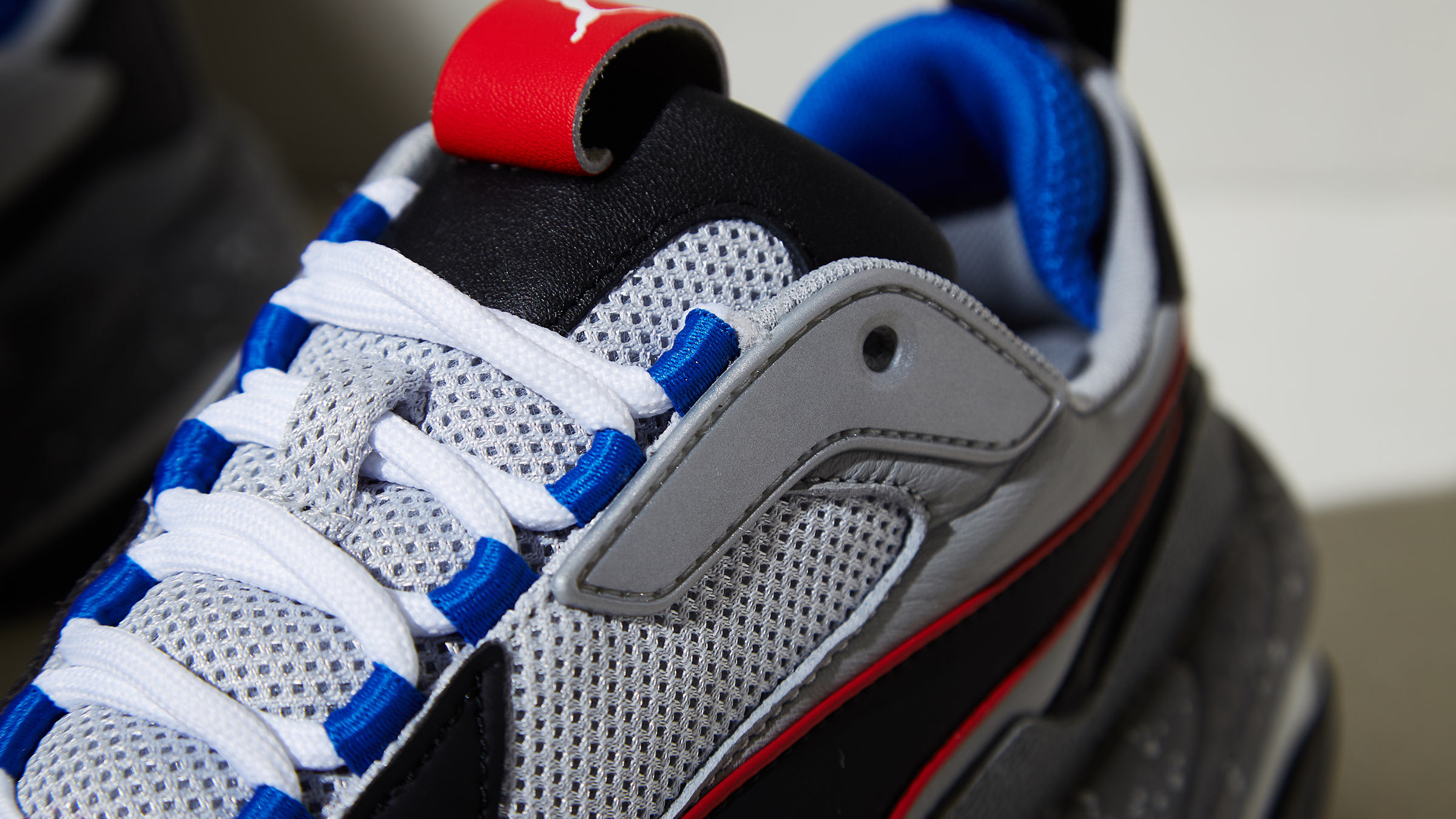 puma thunder electric violet