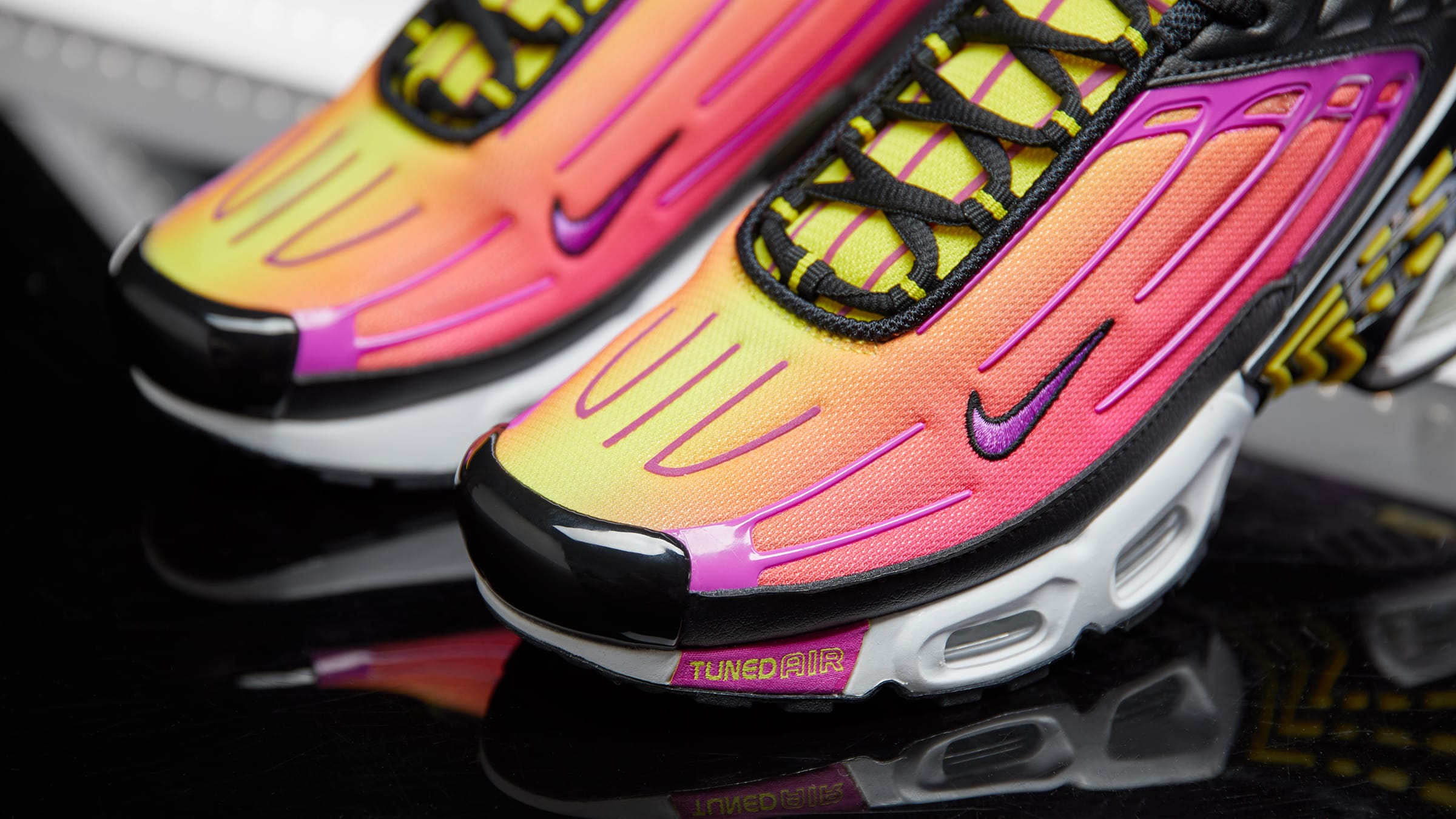 colorful airmax plus
