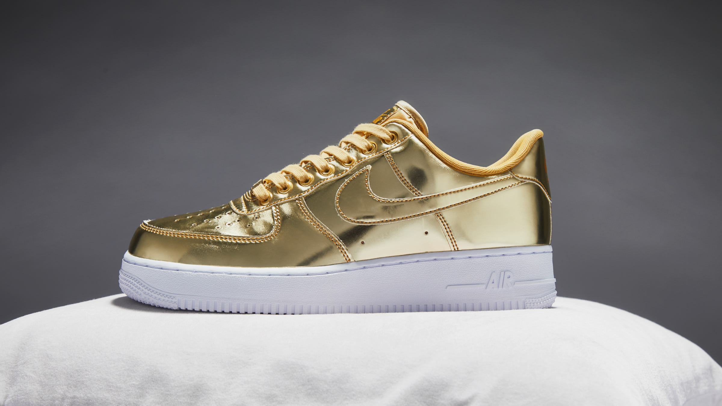 air force 1 metallic gold white
