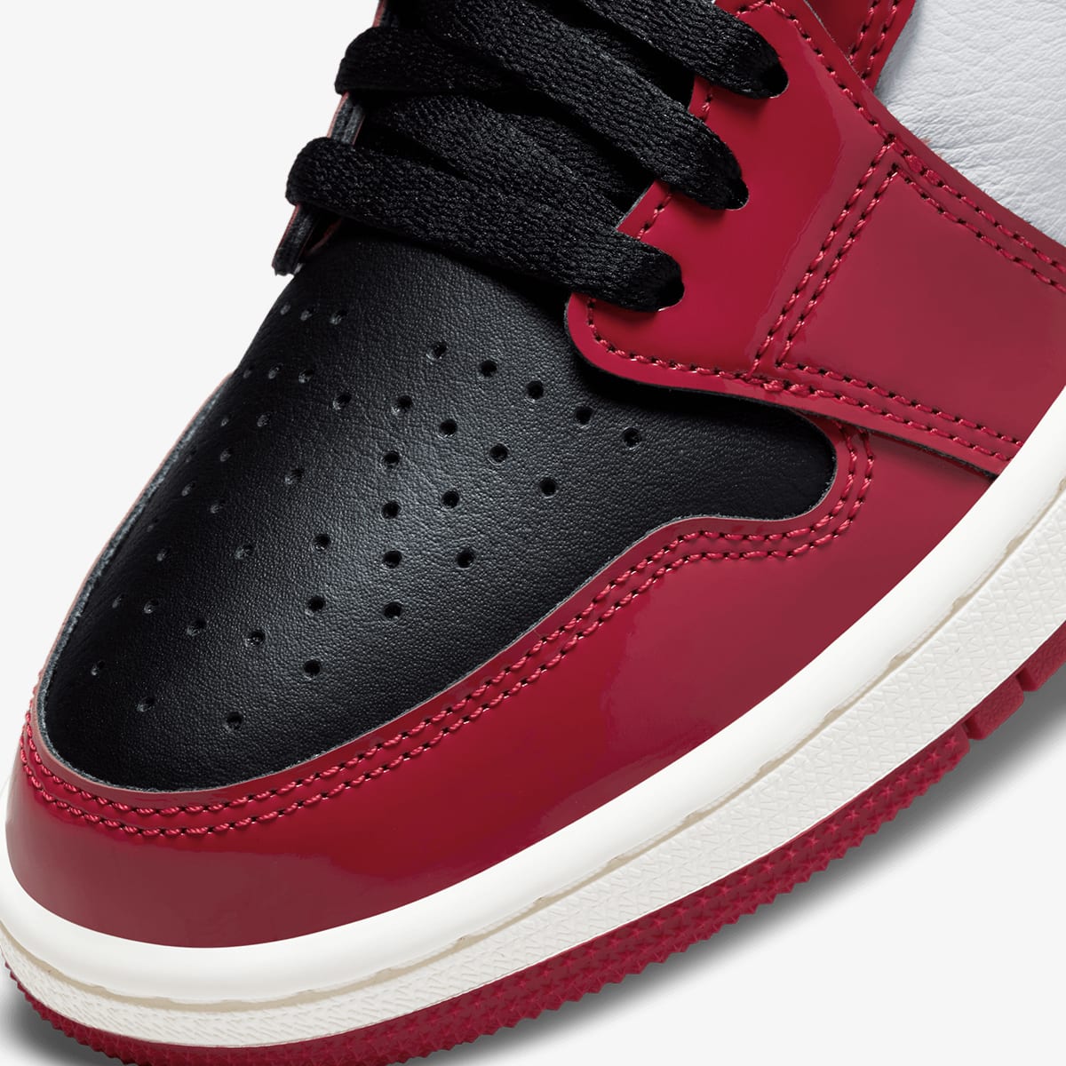 Air Jordan 1 Zoom Comfort W (Black & Red) | END. Launches