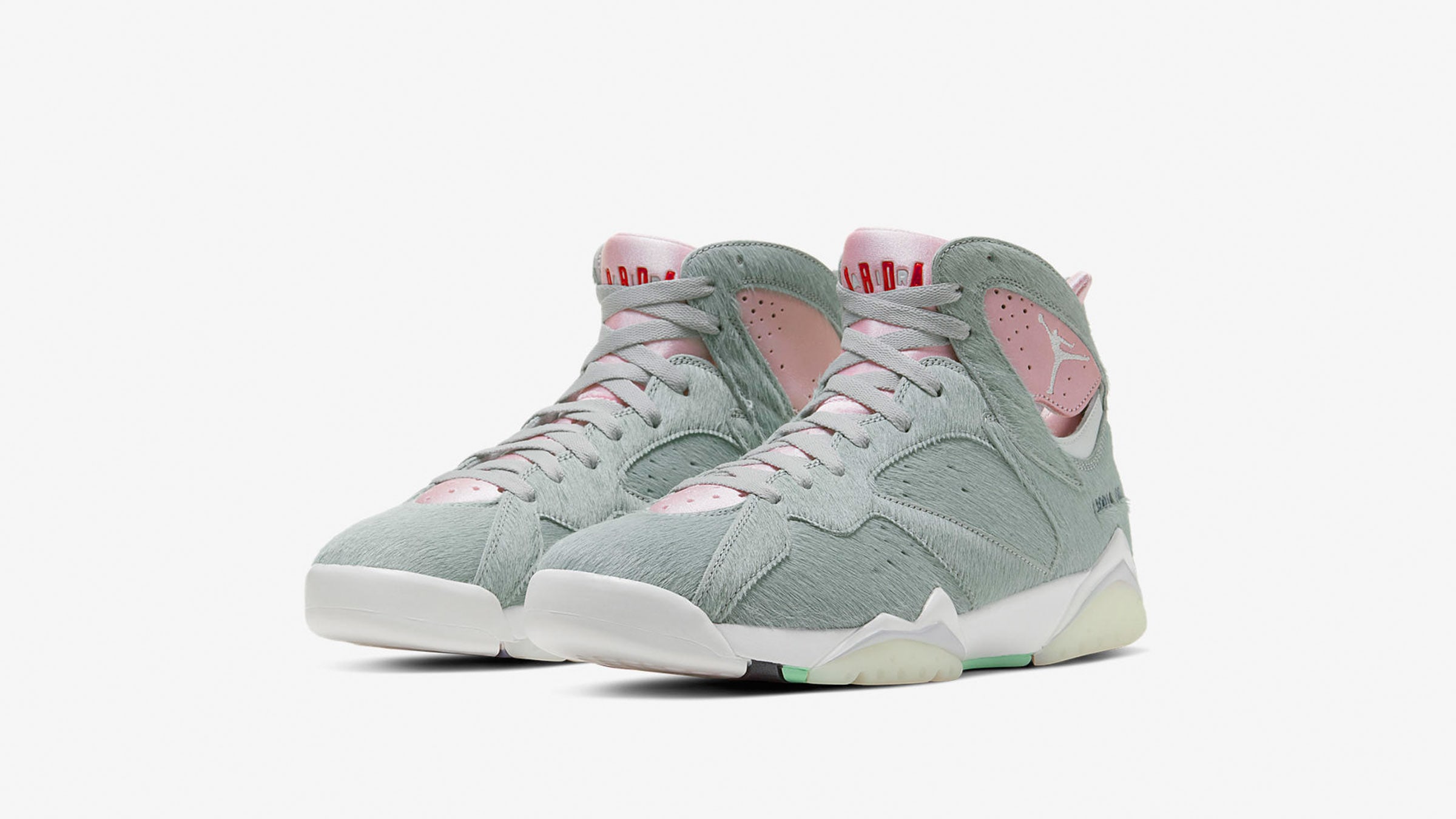 Air Jordan 7 Retro SE (Neutral Grey & White) | END. Launches