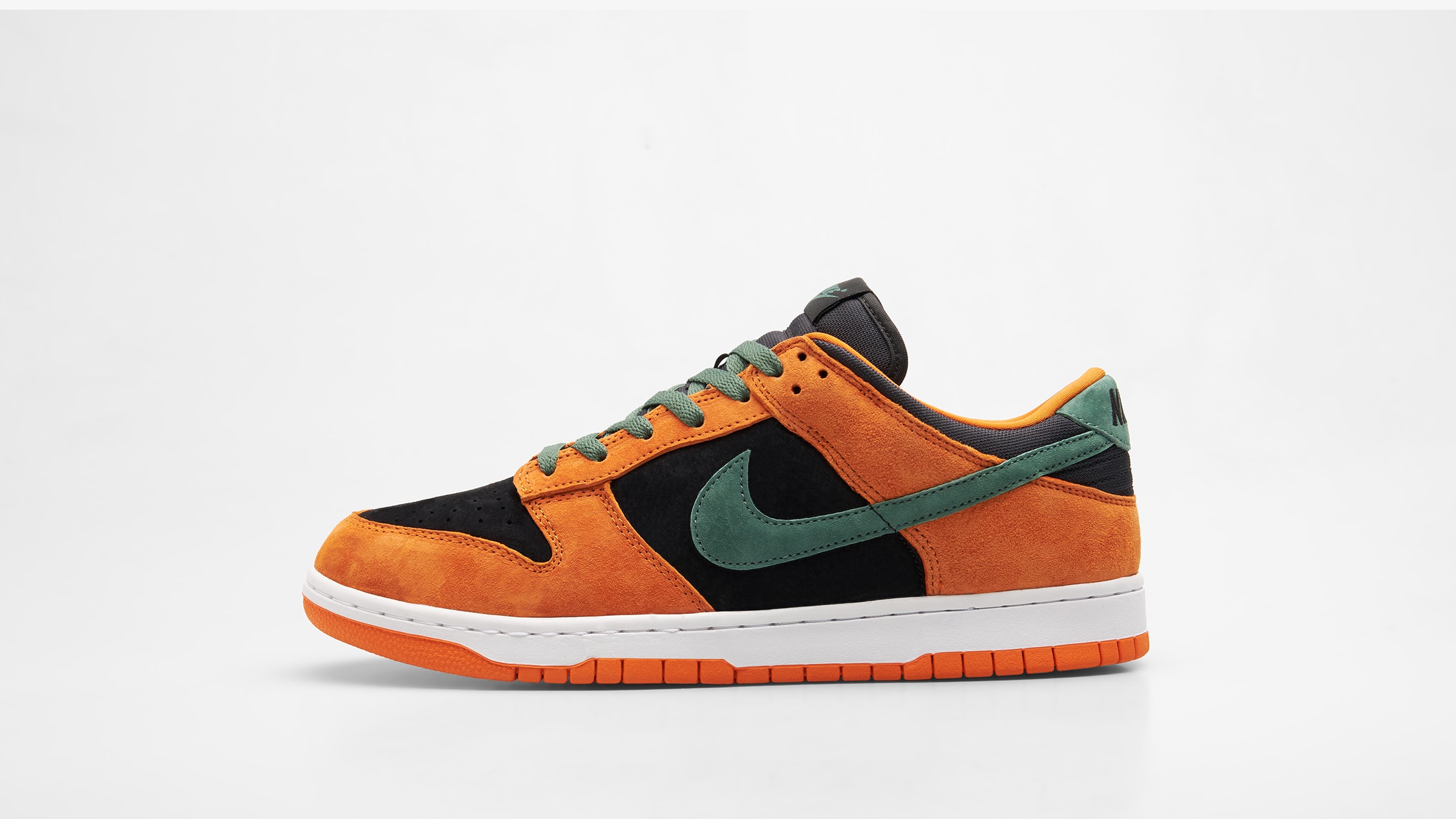 latest nike dunk low sp