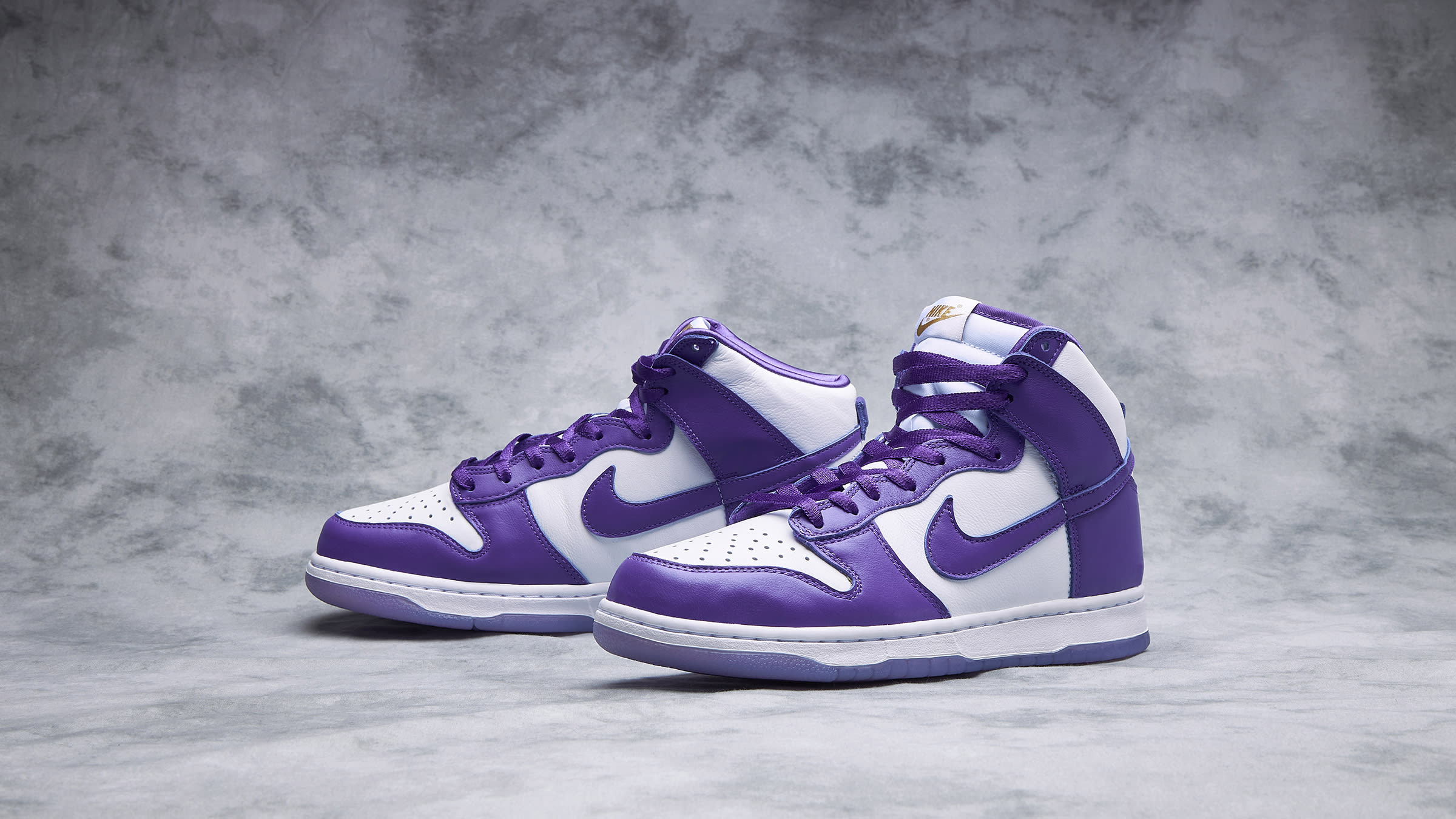 Nike Dunk High SP W (White & Varsity Purple) | END. Launches