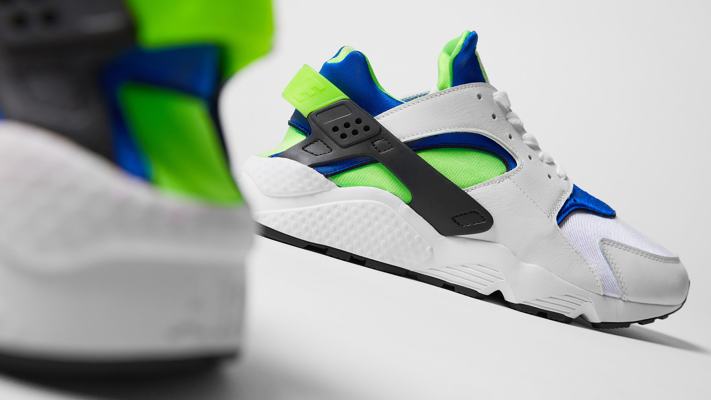 nike huarache light green