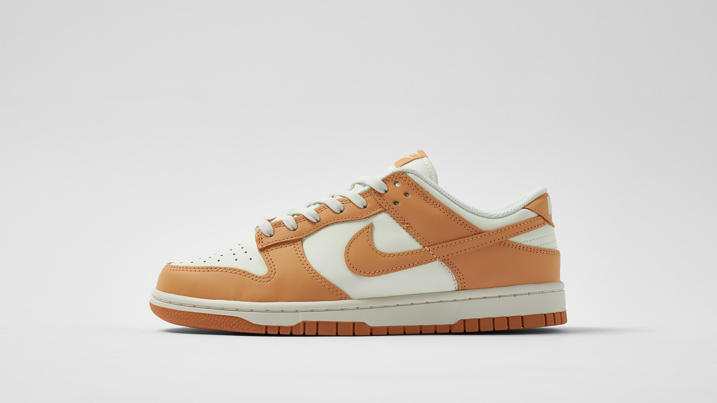 mustard low dunks