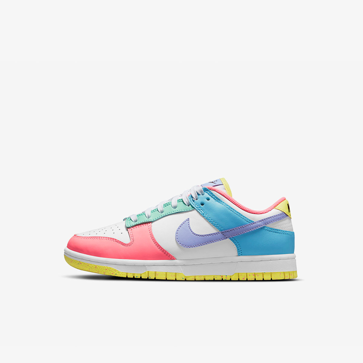 Nike Dunk Low SE W (White, Green, Sunset & Lagoon) | END. Launches
