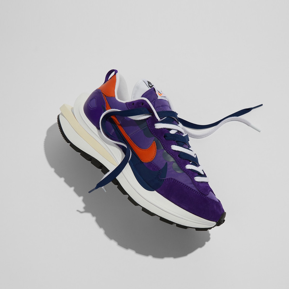 Nike x Sacai Vaporwaffle (Dark Iris & Campfire Orange) | END. Launches