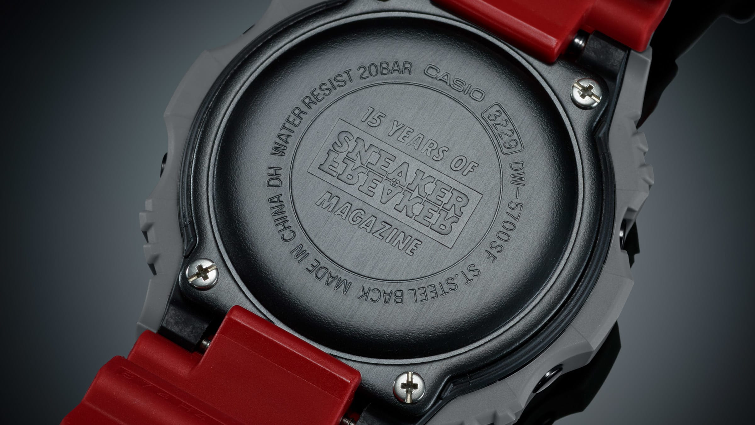 g shock dw 5700 redback