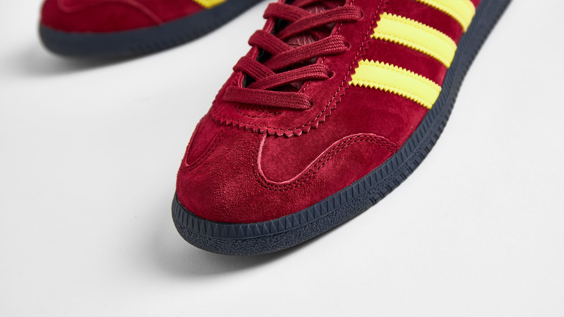 Adidas SPZL Warszawa (Yellow) END. Launches