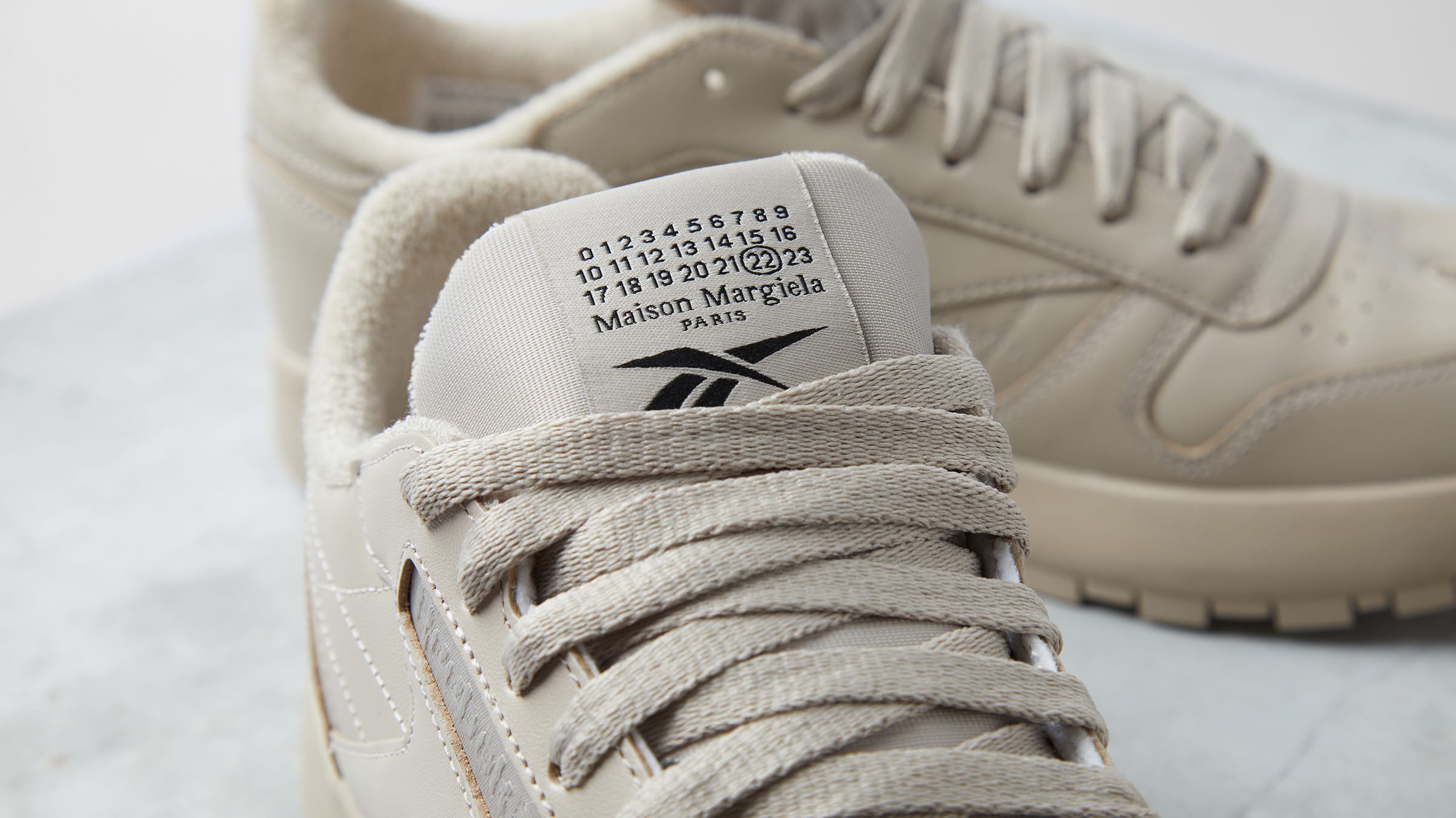 maison margiela x reebok project 0 classic leather tabi