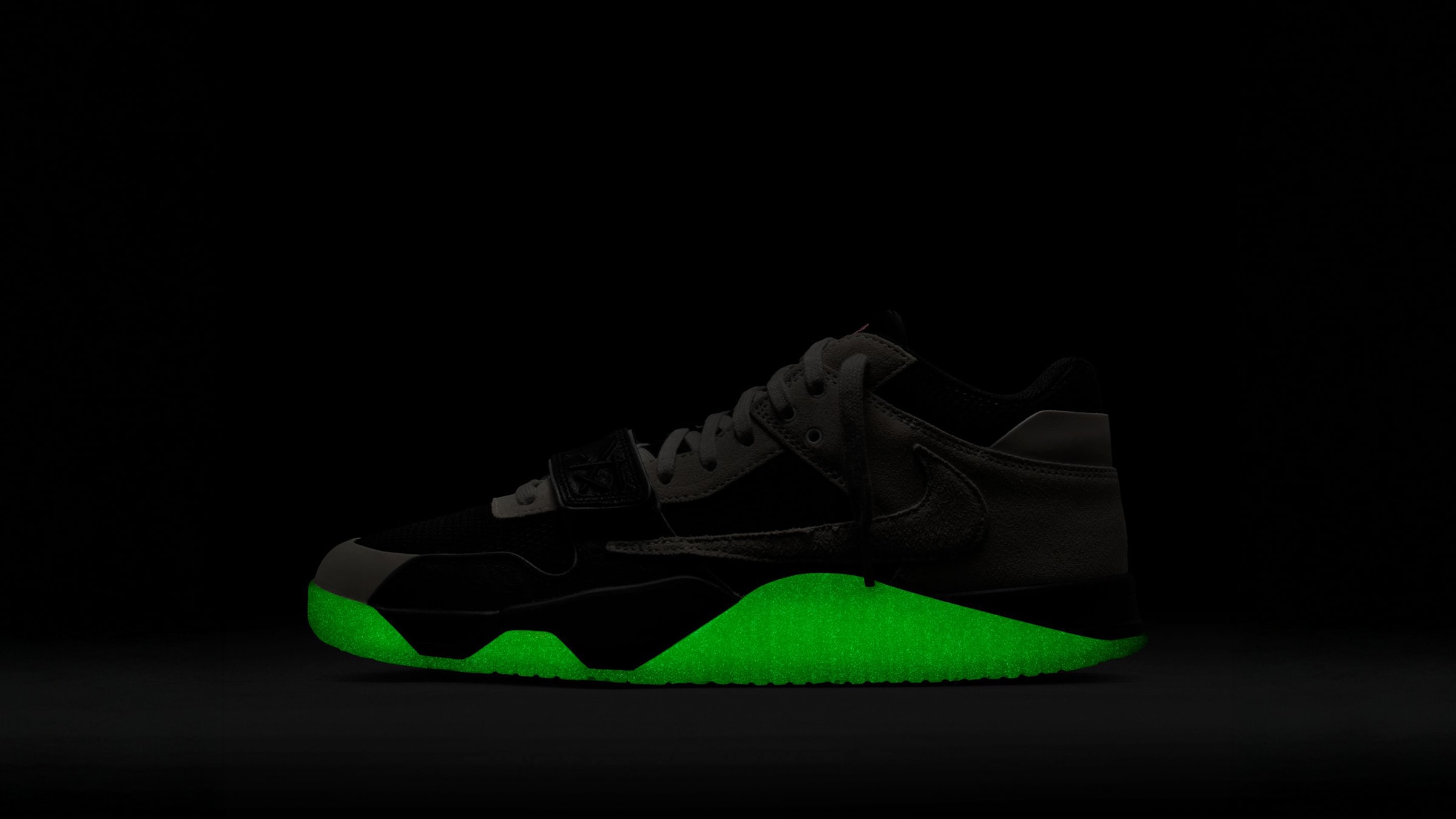 Jordan Jumpman Jack Chase B Night Silver rear and strap detail