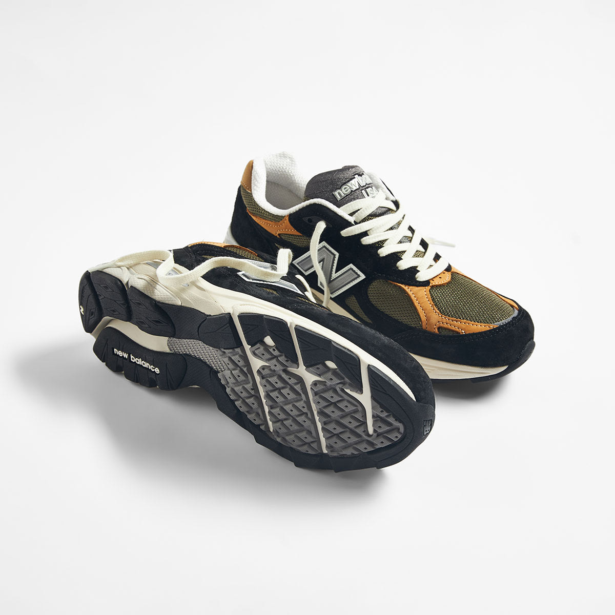 New Balance M990BB3 - Made in USA (Black) | END. Launches