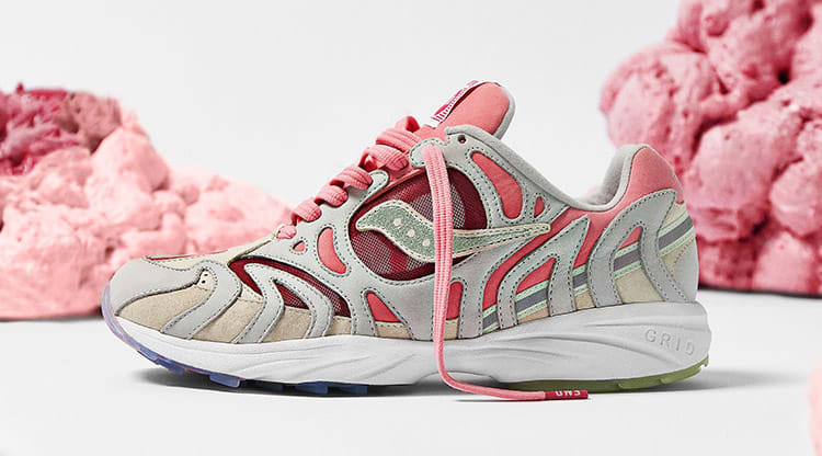 END. x Saucony Azura 2000 'The Brain' (Pink & Off White) | END