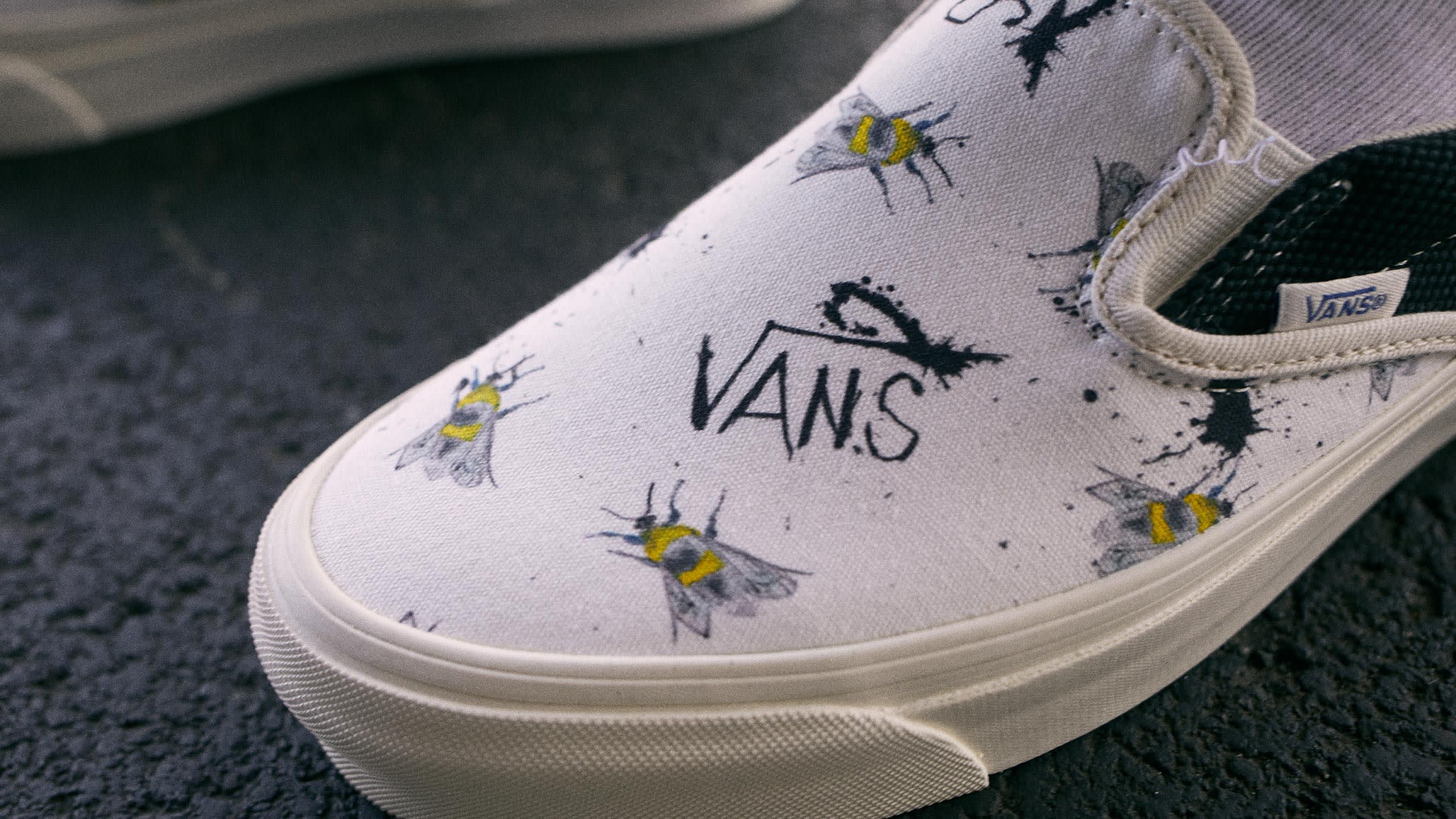 Vans Vault x Ralph Steadman Bee OG SlipOn LX (Off White