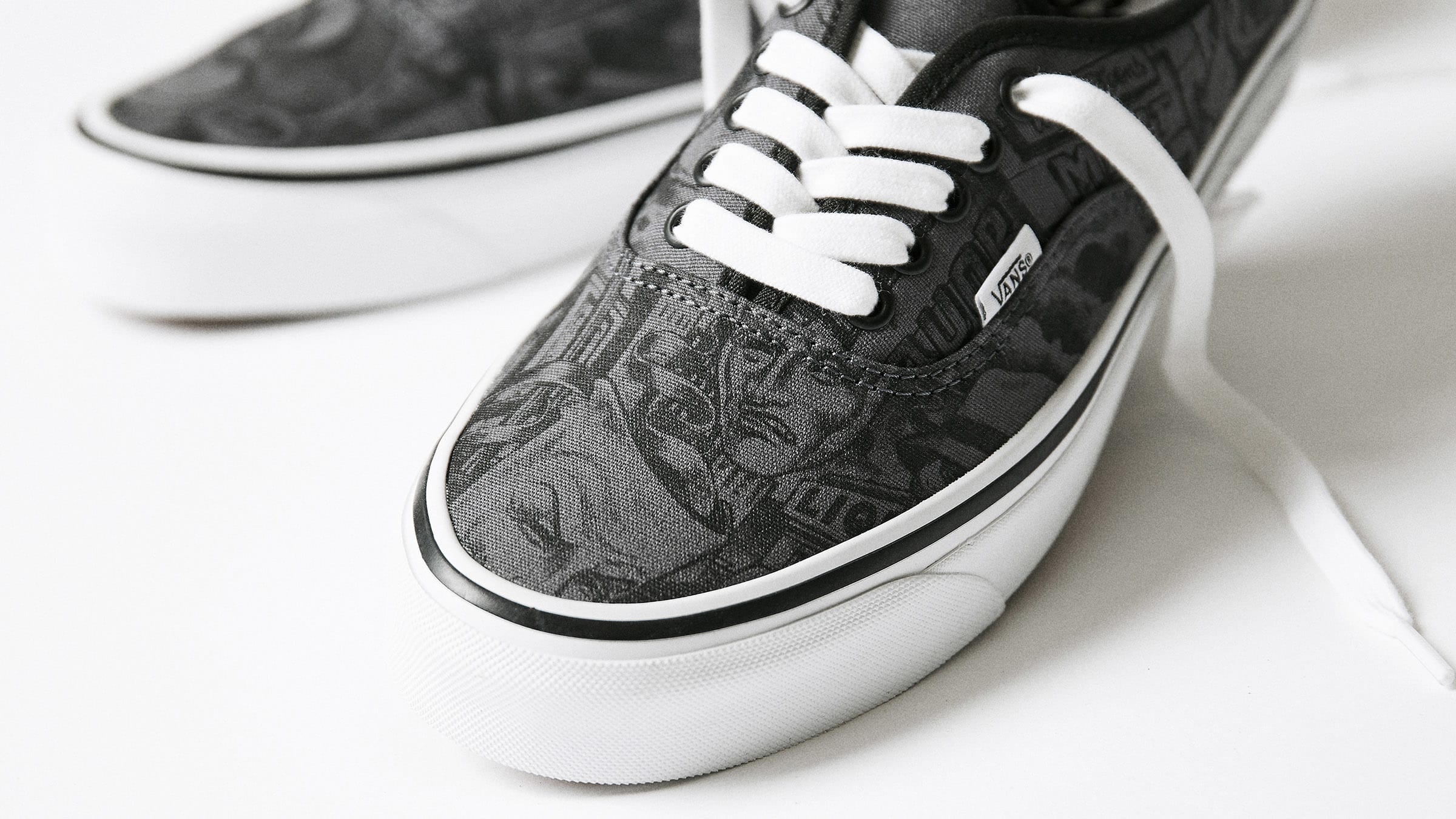 vans authentic mr cartoon