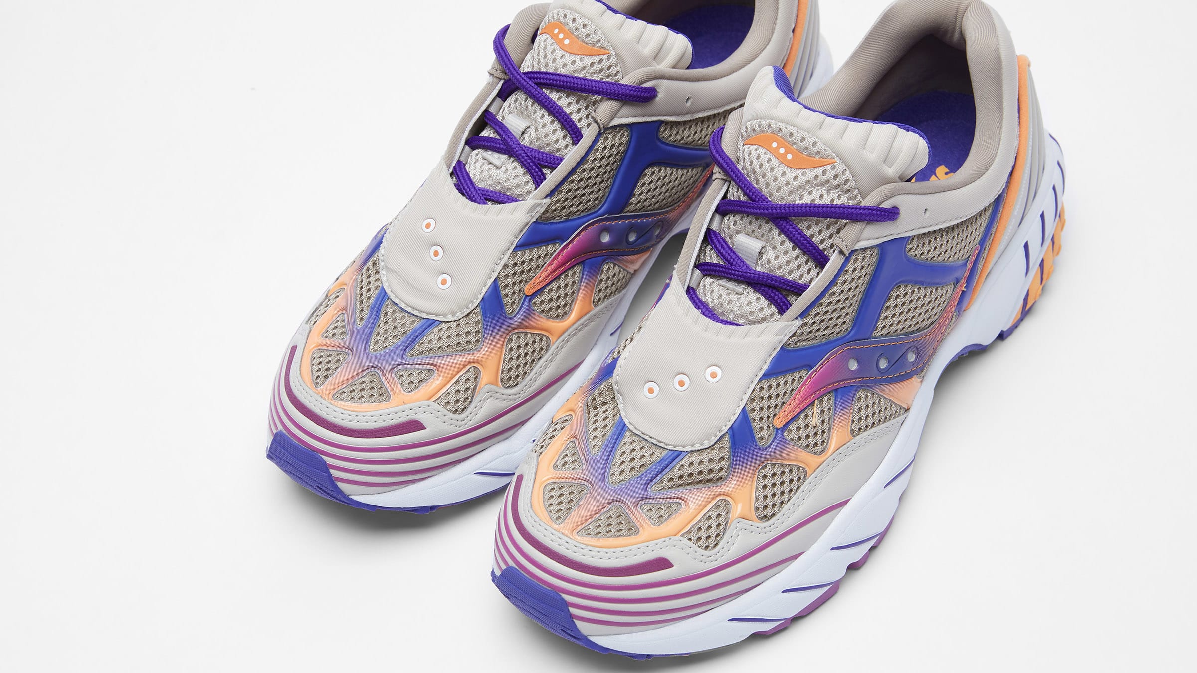 White Mountaineering x Saucony Grid  (Multi) END. Launches