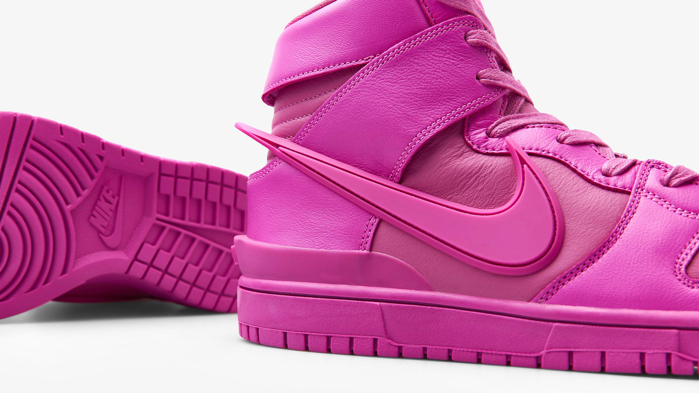 nike x ambush rosa