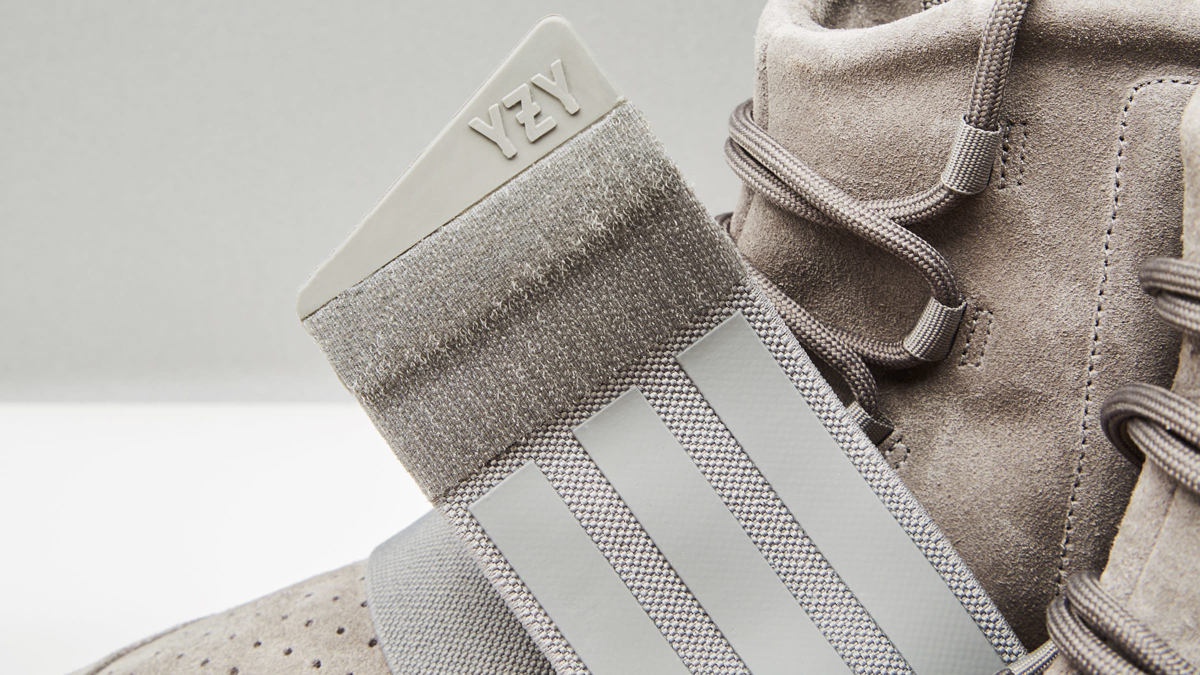 yeezy 750 strap